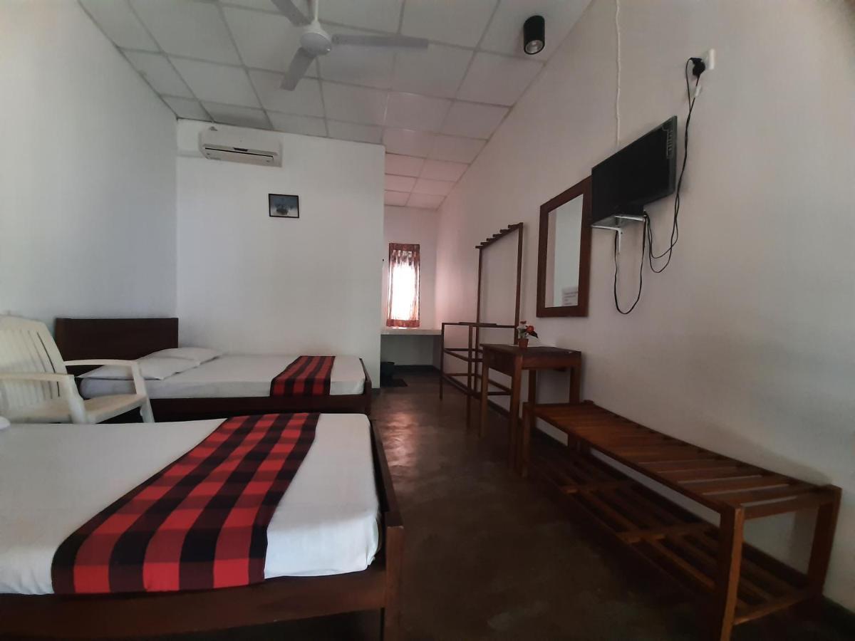 Katagamuwa Rest Hotell Kataragama Exteriör bild