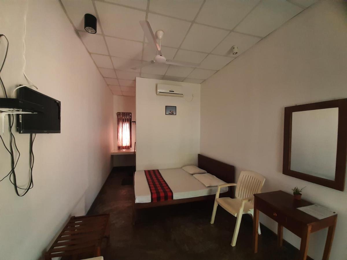 Katagamuwa Rest Hotell Kataragama Exteriör bild