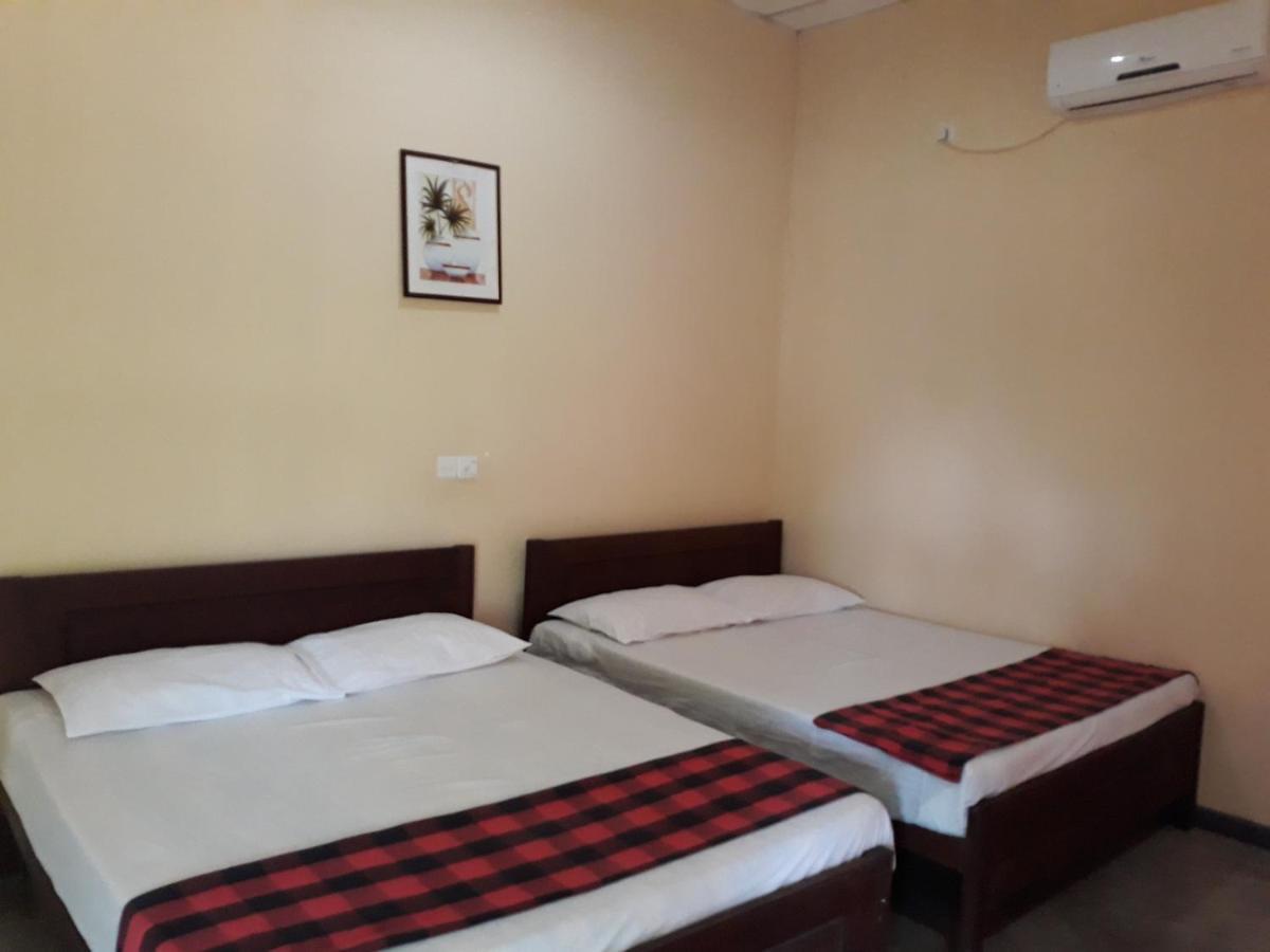 Katagamuwa Rest Hotell Kataragama Exteriör bild