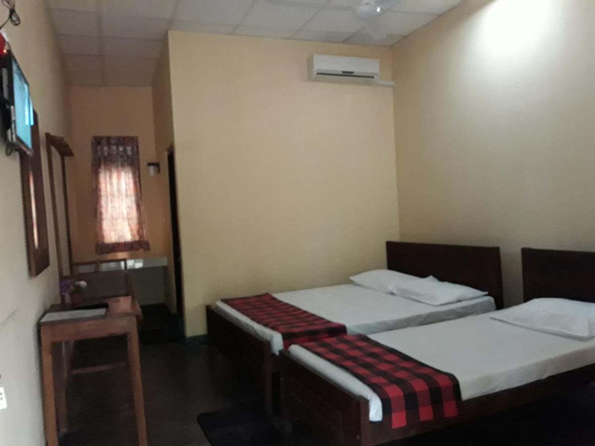 Katagamuwa Rest Hotell Kataragama Exteriör bild