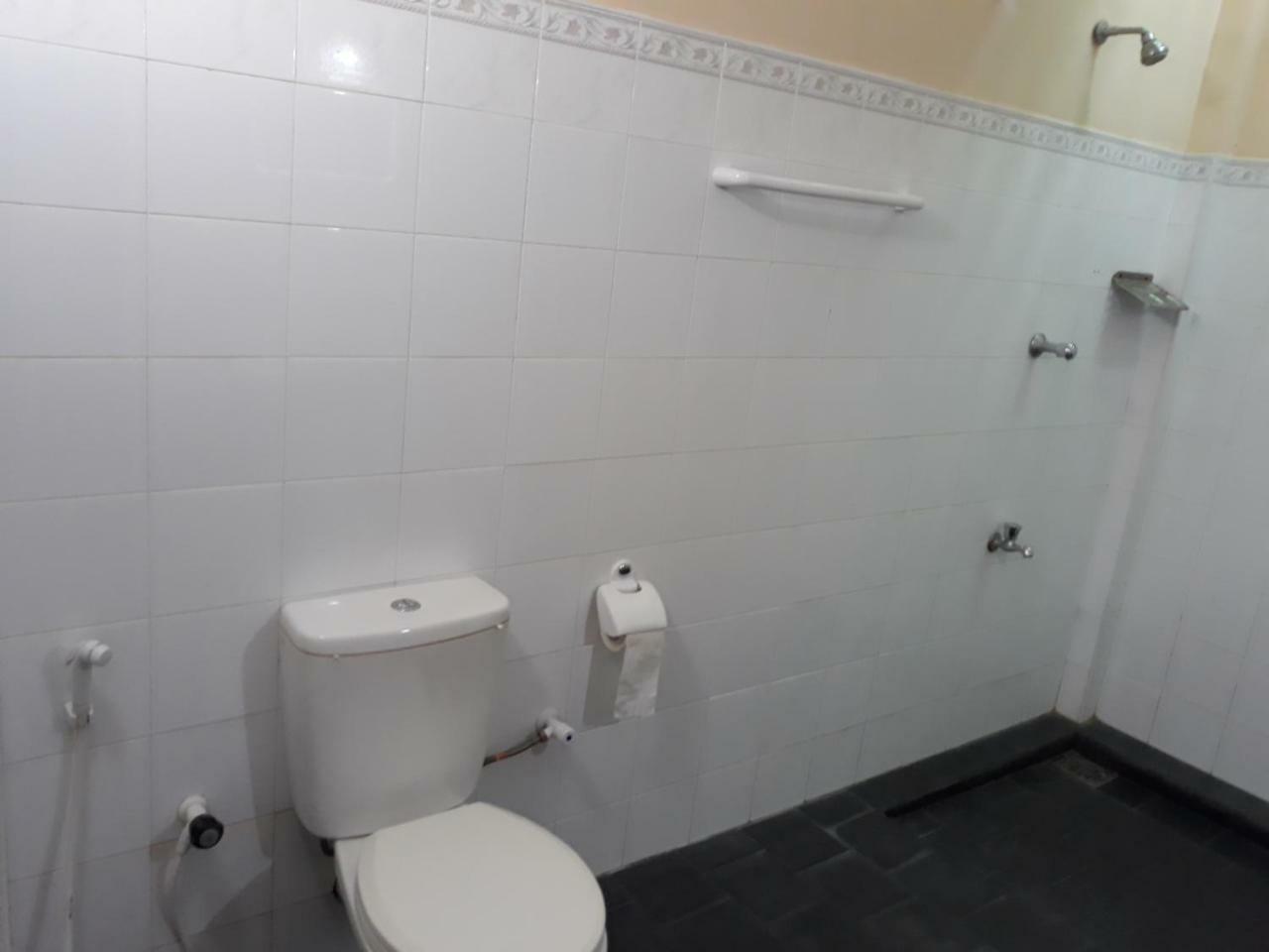 Katagamuwa Rest Hotell Kataragama Exteriör bild